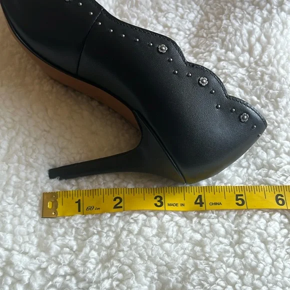 COACH Tea Rose Heels - Picture 9 of 12